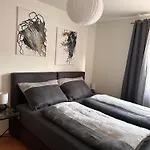 Seewohnung Mit Terrasse Lejlighed