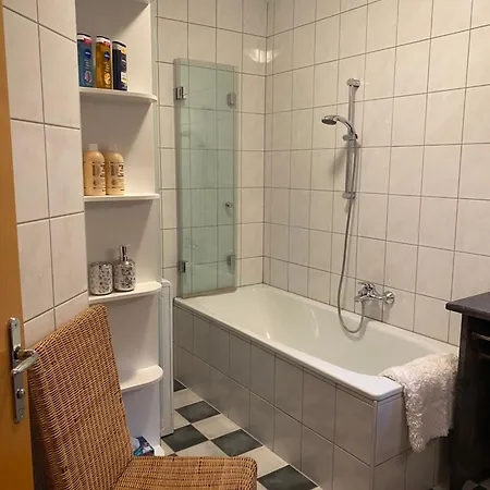 Seewohnung Mit Terrasse דירה