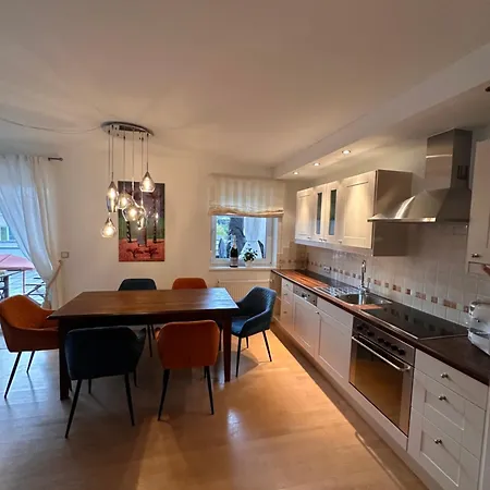 Seewohnung Mit Terrasse