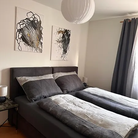 Seewohnung Mit Terrasse דירה