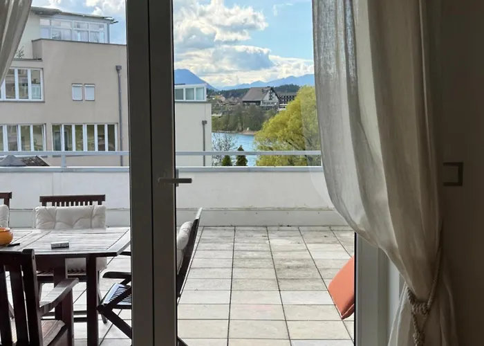 Seewohnung Mit Terrasse * Villach